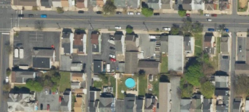 28 Un Blvd