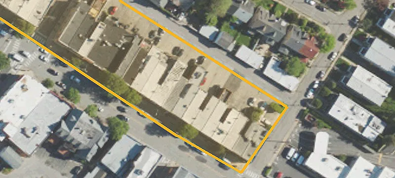833 Lancaster Ave