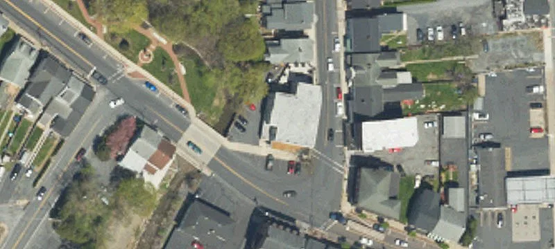 201 Main St