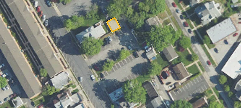 39 Winona Ave