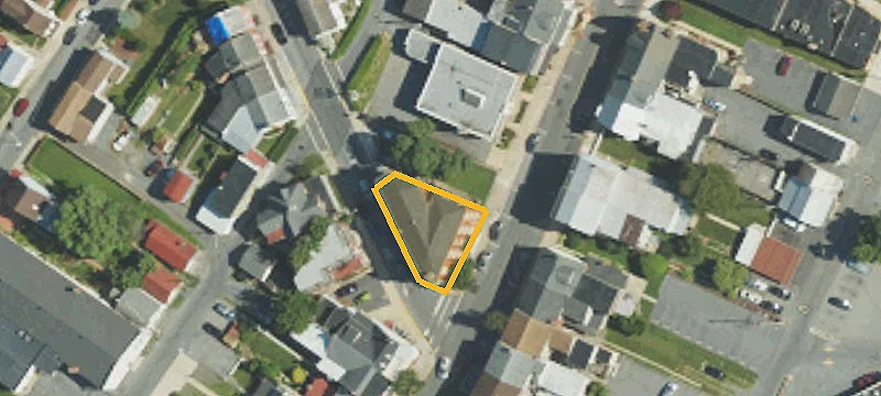 129 Main St