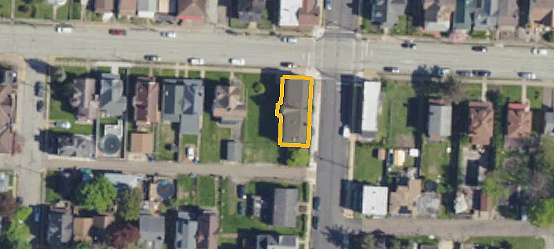 494 Ctr Ave