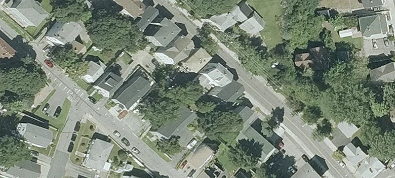 870 Douglas Ave