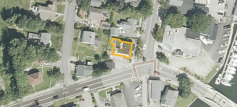 4 Brown St