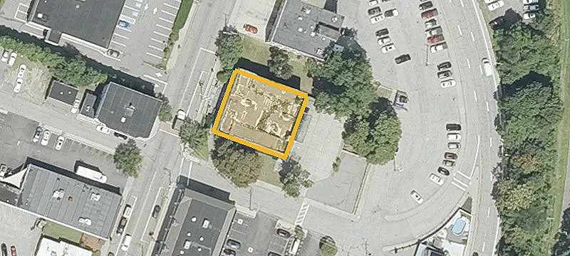 1190 Main St