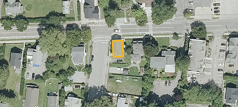 65 Narragansett Ave
