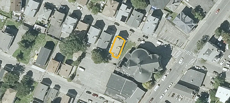 136 Superior St