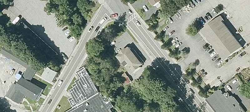 352 Waterman Ave