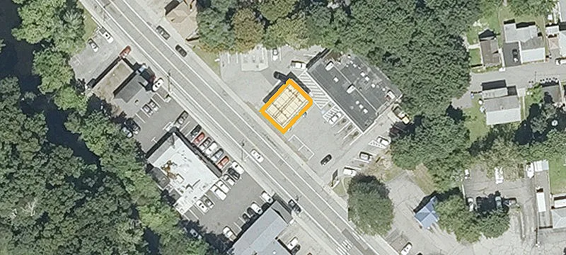 704 Main St