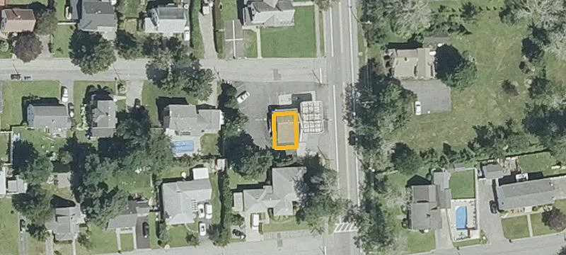 943 Main St