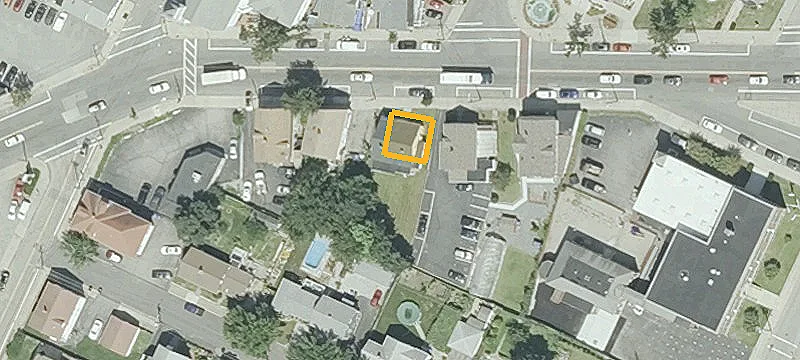 91 Taunton Ave