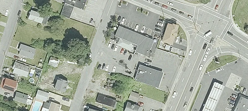 611 Waterman Ave