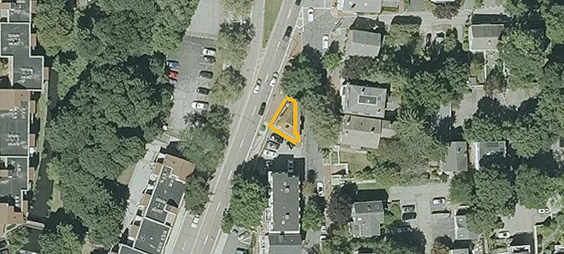 4 Benefit St
