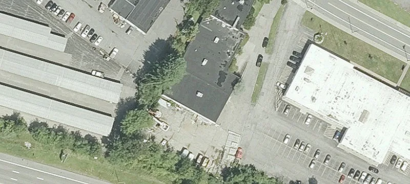 957 Warren Ave
