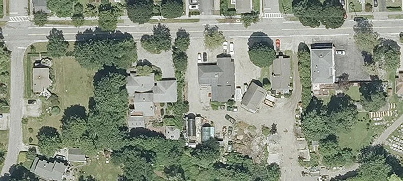 129 Narragansett Ave