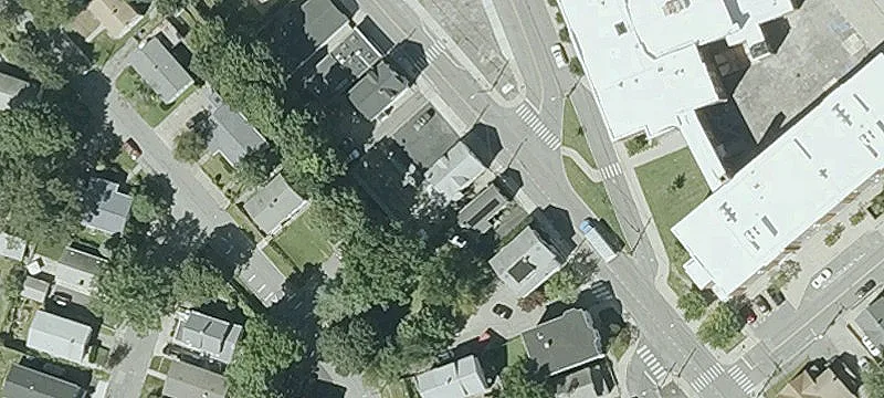 800 Douglas Ave