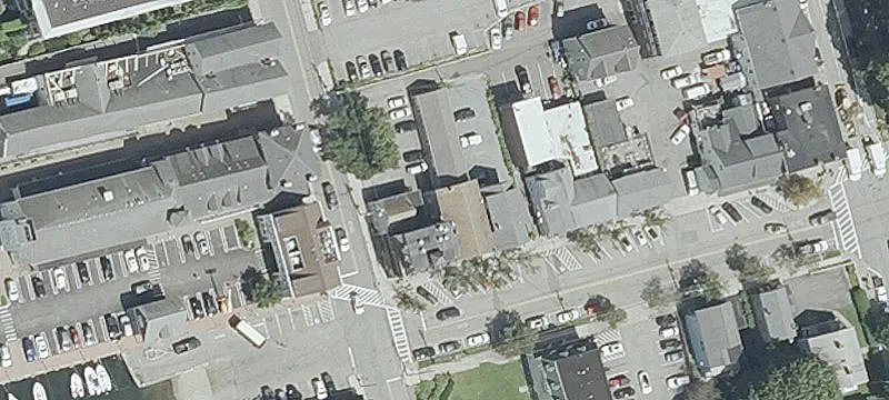 11 State St