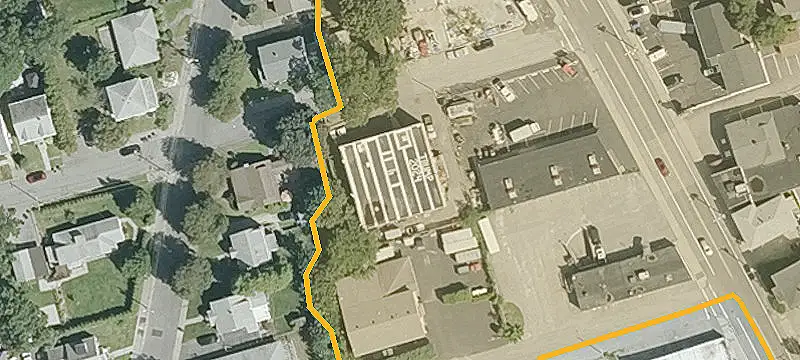 6 Bassett St