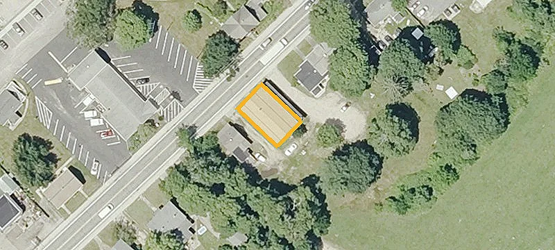 1034 Main St