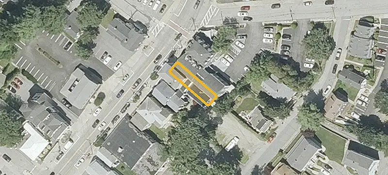 390 Main St