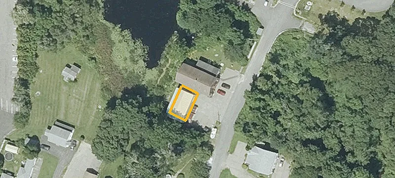 30 Hopkins Ln