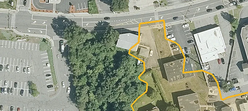 1100 Mineral Spg Ave