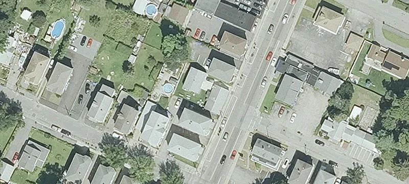 693 Broadway