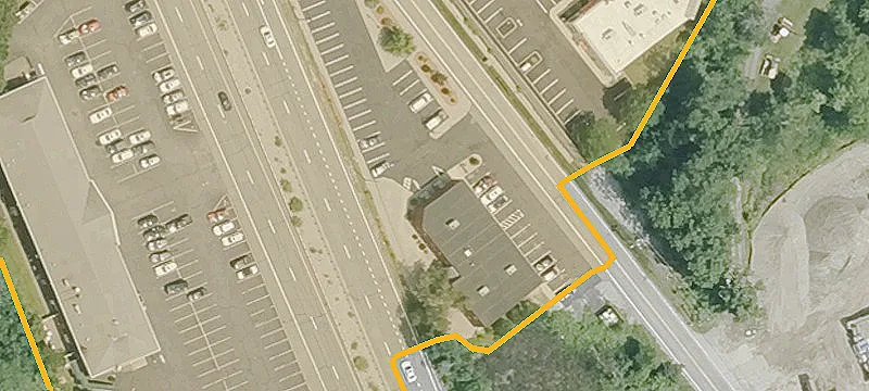 176 Eddie Dowling Hwy