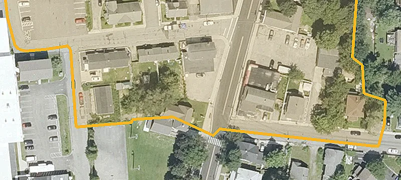 1675 Main St