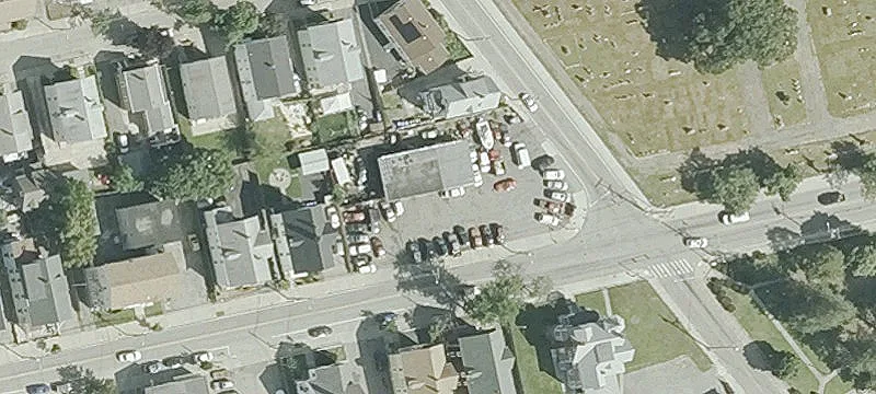 77 Mineral Spg Ave