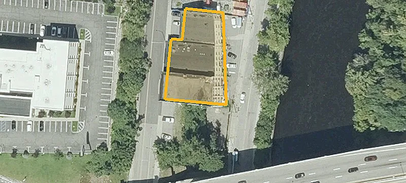 92 Pleasant St