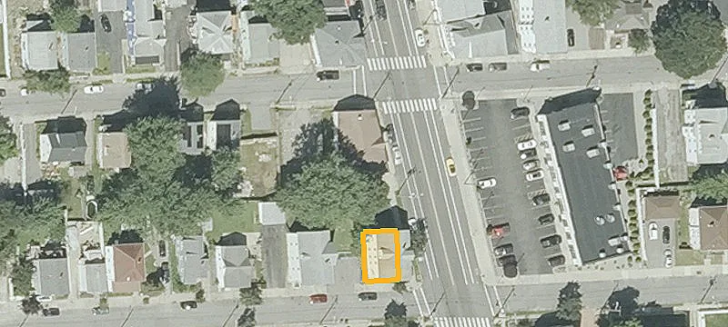 1043 Narragansett Blvd