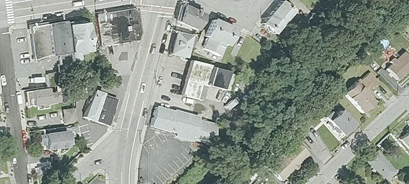 10 Gansett Ave