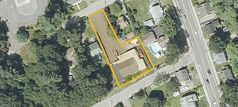 8 Hazel St