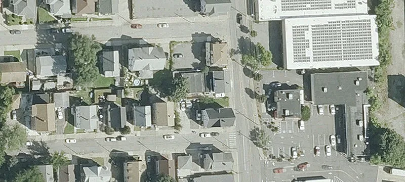 528 Lonsdale Ave