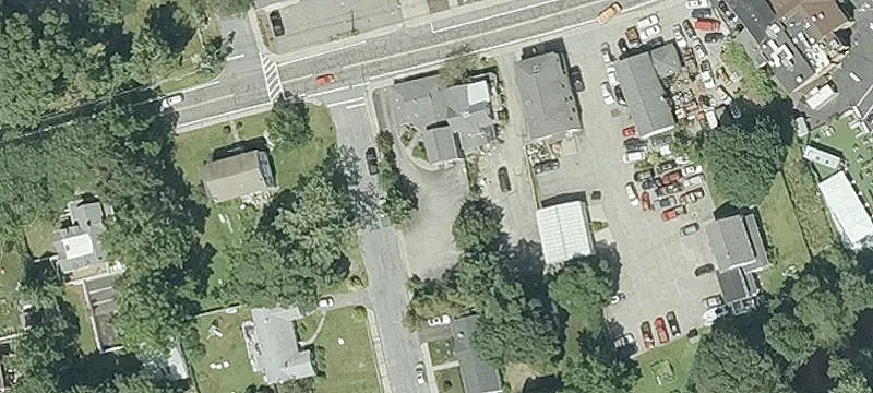 484 Main St