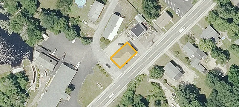 1017 Main St