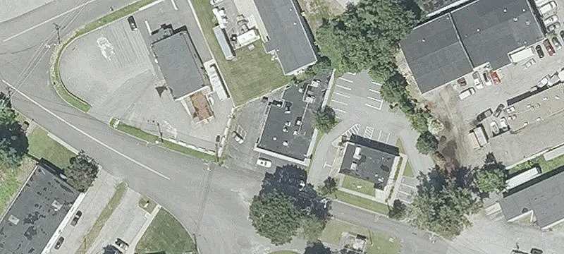 64 Pettaconsett Ave