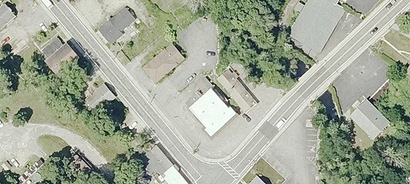 995 Main St