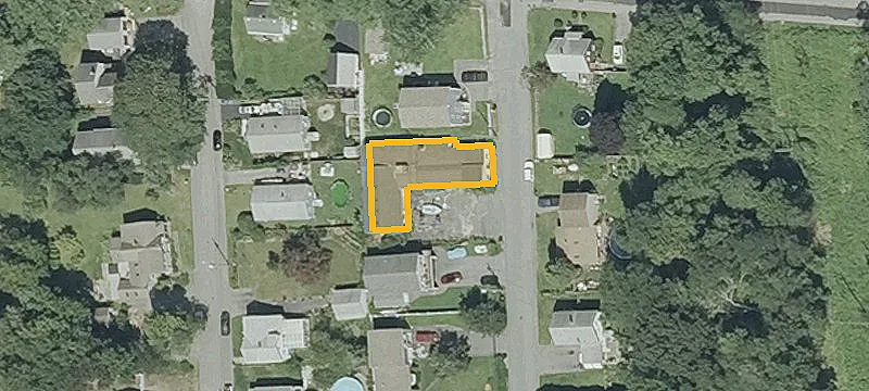 5 Greenlawn Ave