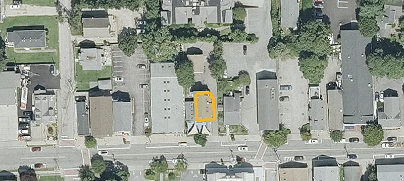 32 Narragansett Ave