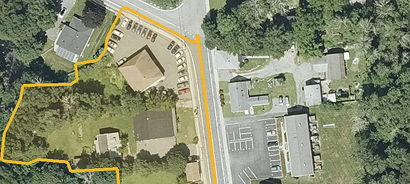 228 Main St