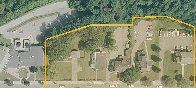 34 Hamlet Ave