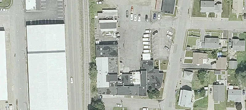 562 York Ave