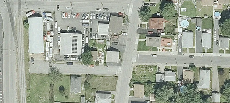 616 York Ave