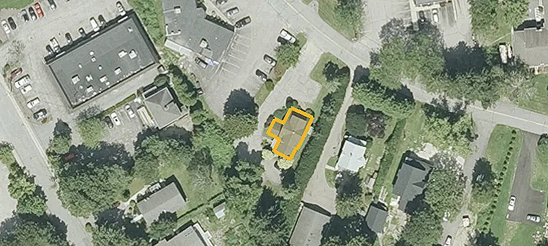 17 Narragansett W Ave