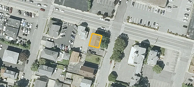 694 Park Ave