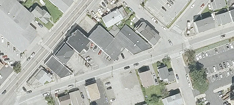 75 Roberts St