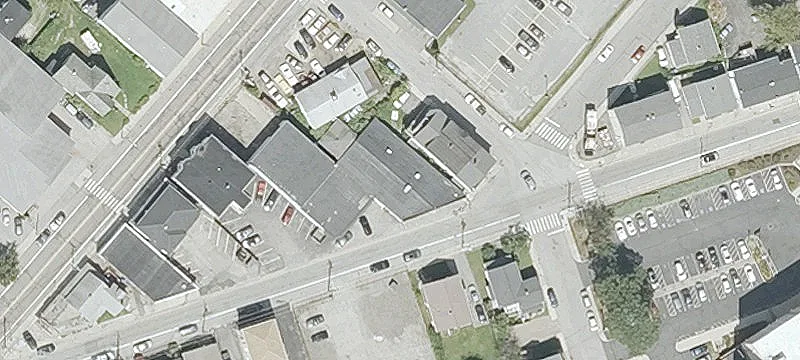 75 Roberts St