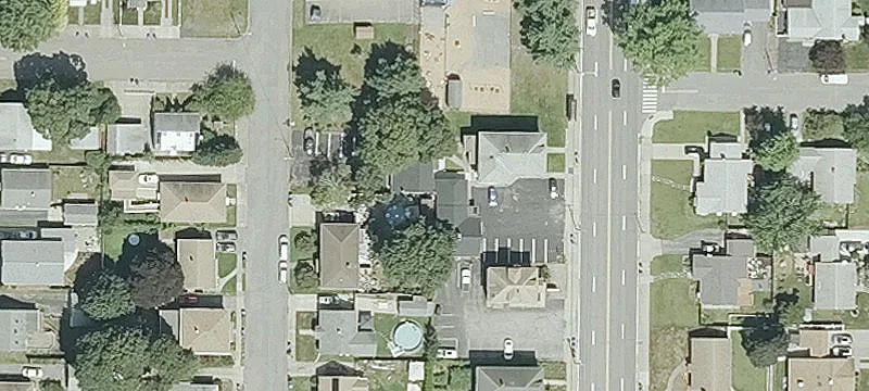 650 Newport Ave